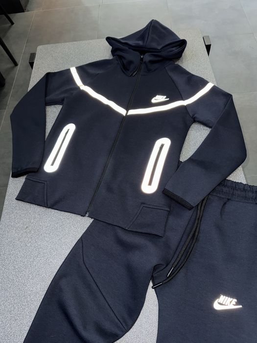 Підлітковий  костюм  nike tech fleece reflective fit  р128-176