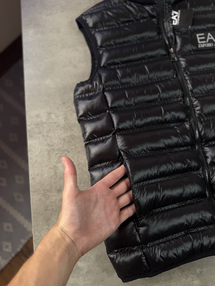 Жилетка EA7 , безрукавка Ea7 emopio armani