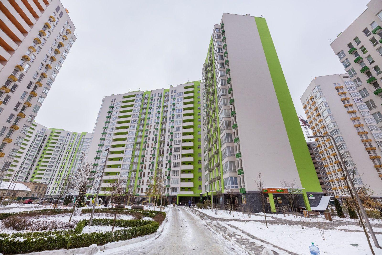 Квартира посуточно/подобово.  Метро Нивки Парк.  Проспект Перемоги.