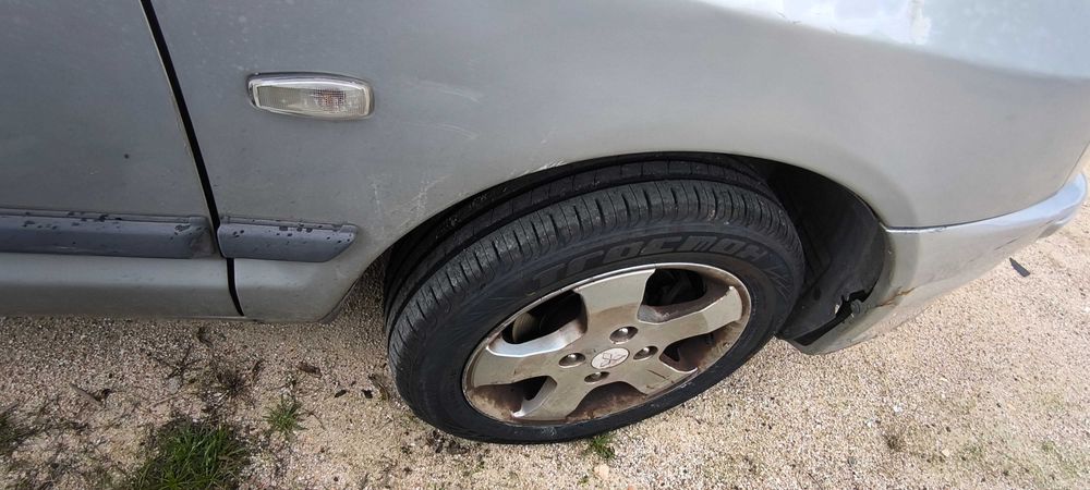 Mitsubishi Space star para peças