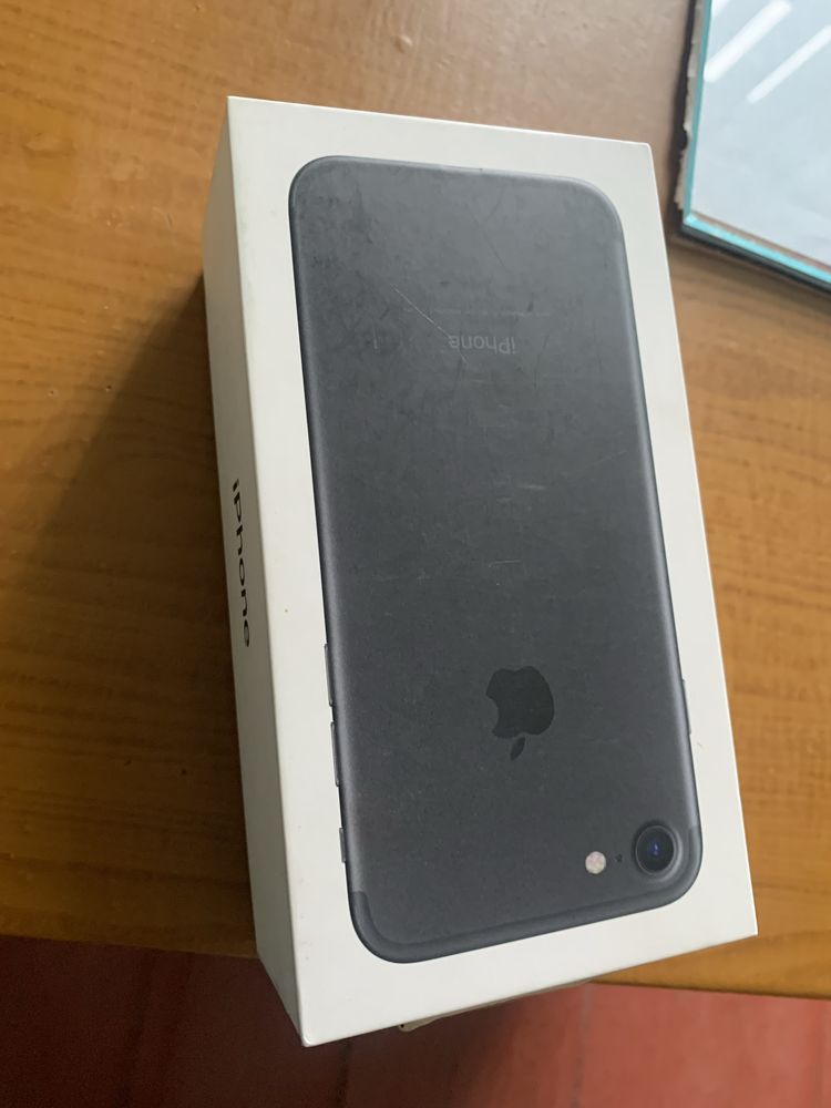 Продам власний Iphone 7