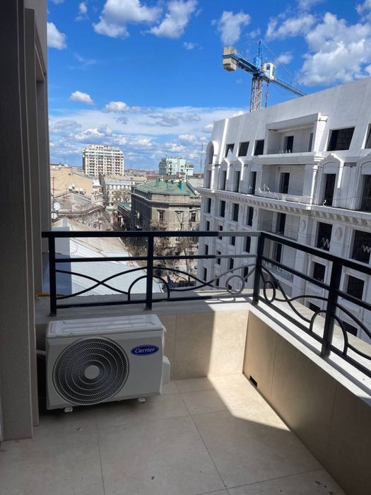 ЖК Аполлон  на Карантинній поруч з парком Шевченко ск Гефест.