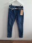 Nowe spodnie jeansowe  134