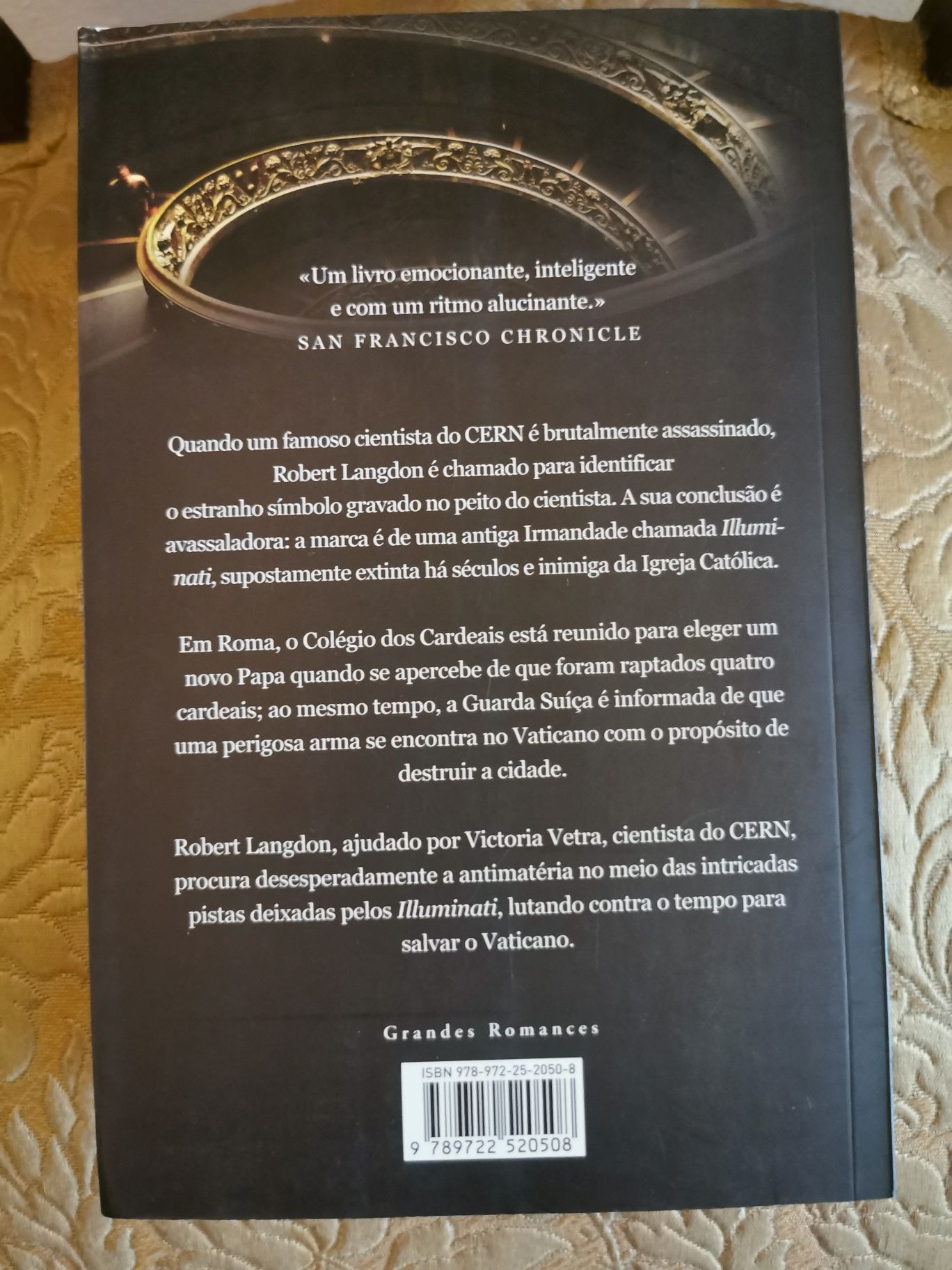 Anjos e Demónios (Dan Brown)