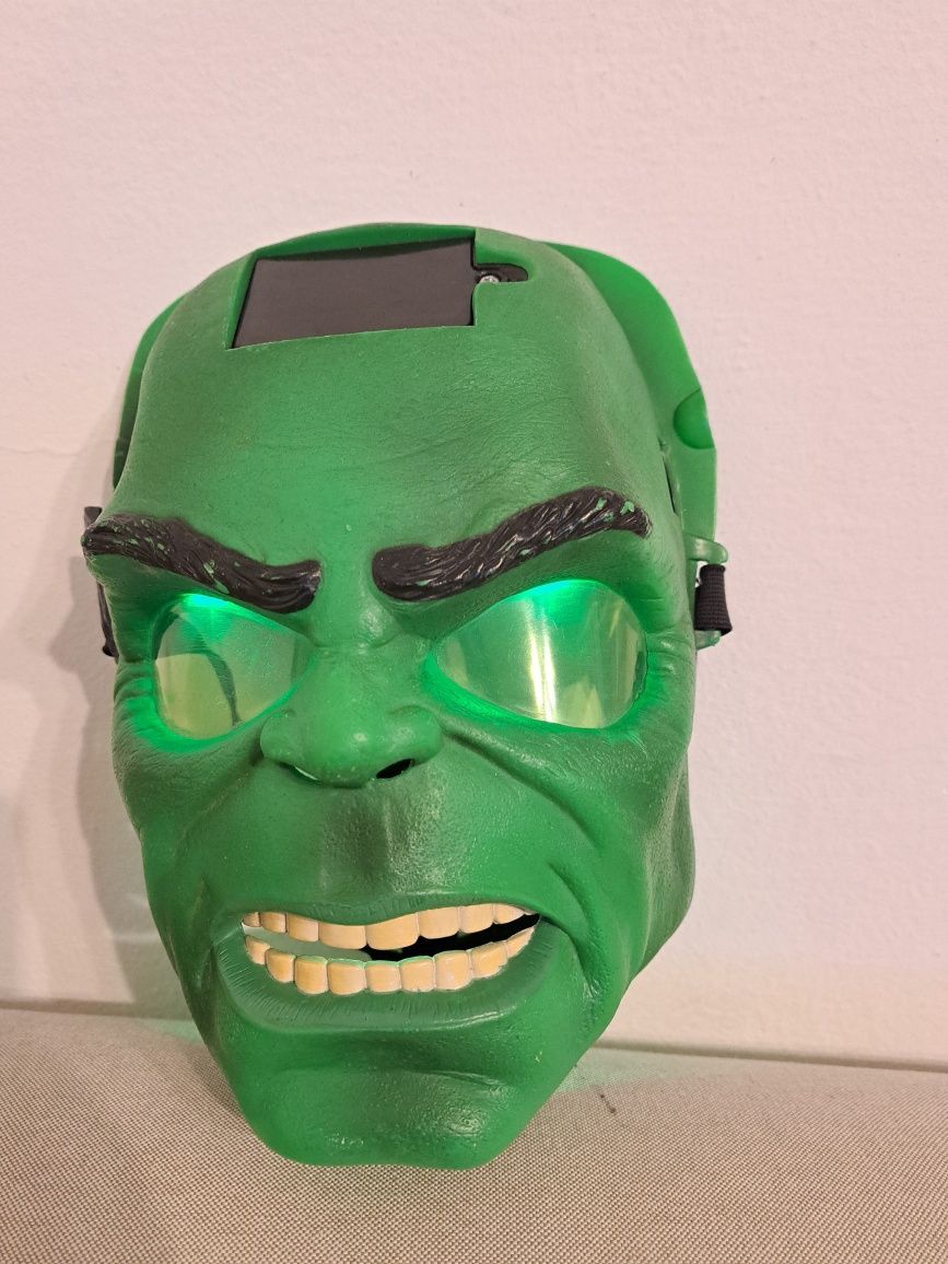Maska Hulk Marvel swiecą się oczy