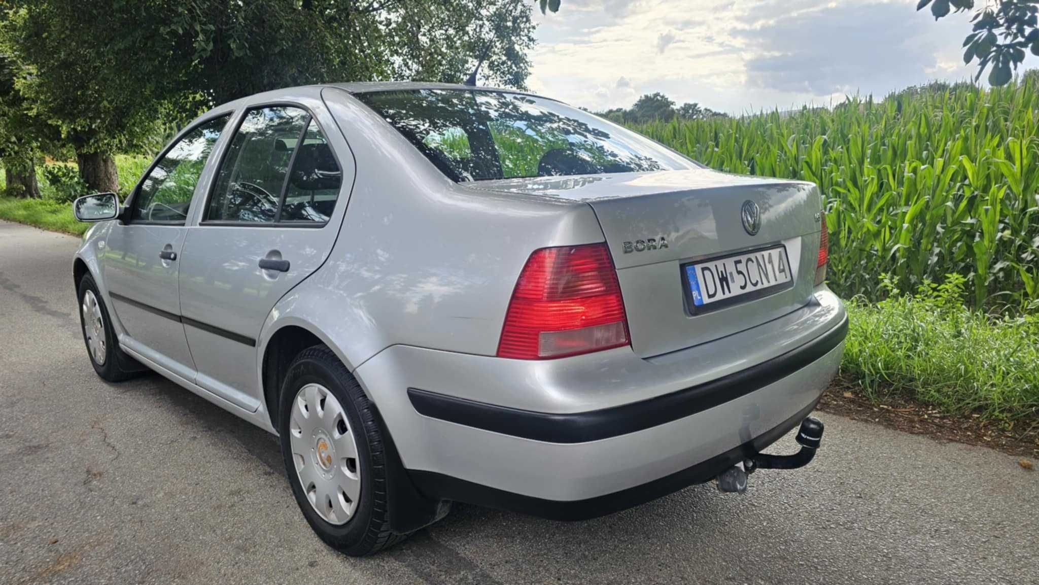 VOLKSWAGEN BORA 1.6 16V  - 2002 - Zadbana bez rdzy !