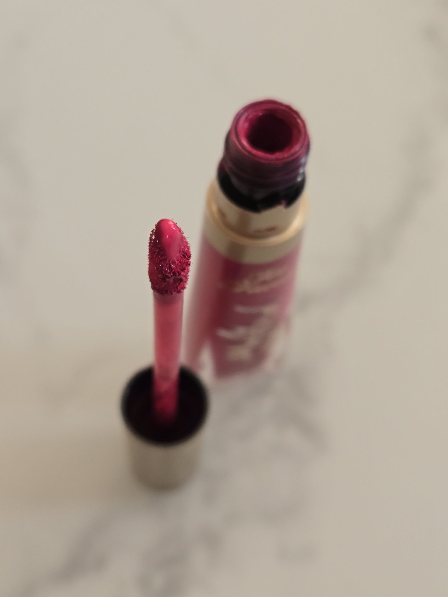 Too Faced Melted Matte – pomadka matowa - Bend & Snap!