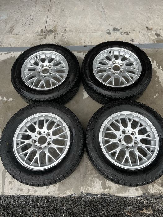 Продам комплект зимових шин з дисками