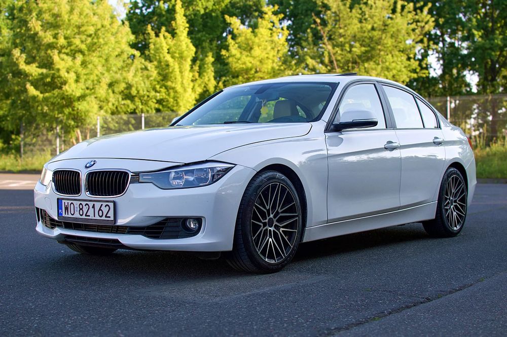 BMW Seria 3 BMW 328i F30