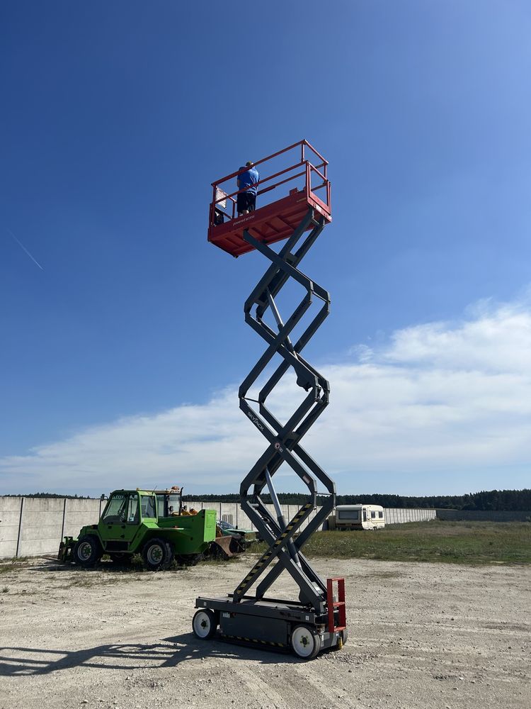 Elektryczna zwyżka podnośnik nożycowy koszowy SKYJACK SJIII 3226