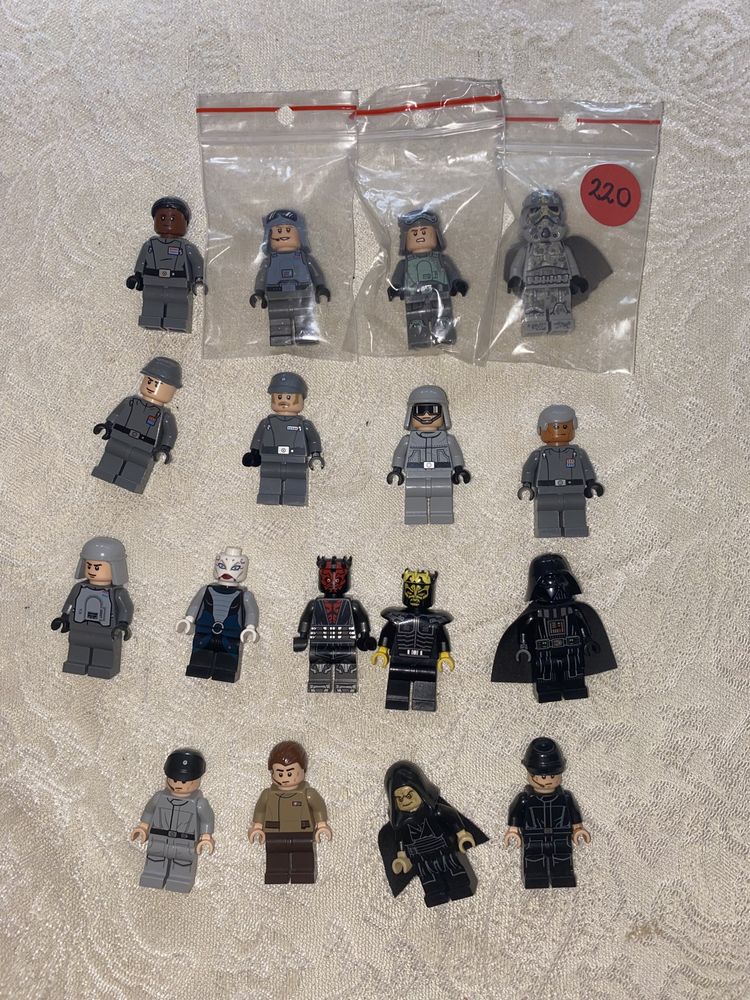 Ponad 300 figurek LEGO Star Wars