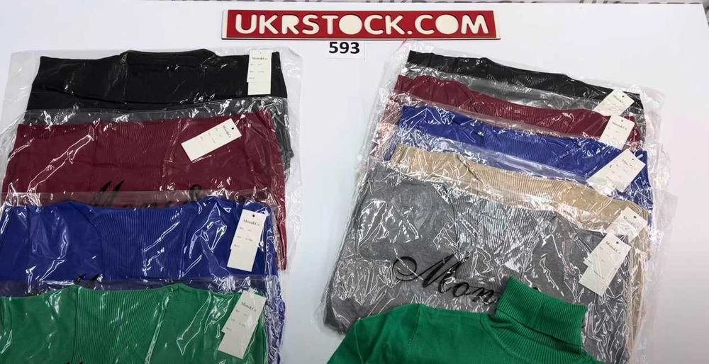 Жіночі гольфи светри кофти оптом MoniCo