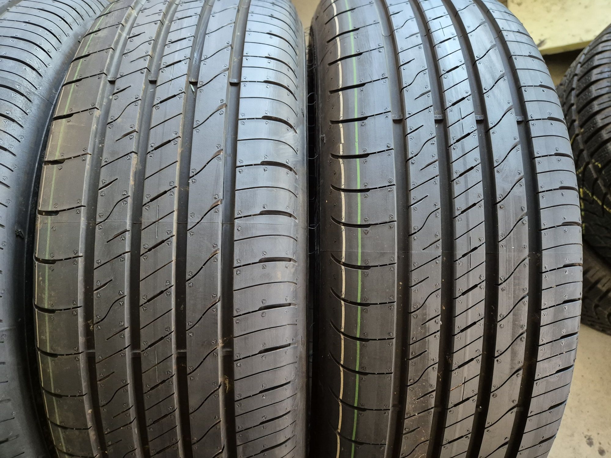 215/60/17 96H Goodyear Efficientgrip 2 SUV  2023.r nowe Demo  wys. Gra