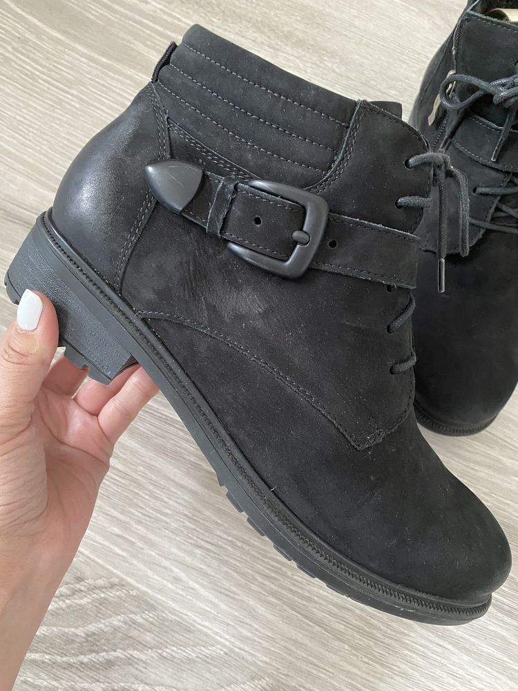 Крутые кожаные сапоги ботинки Clarks