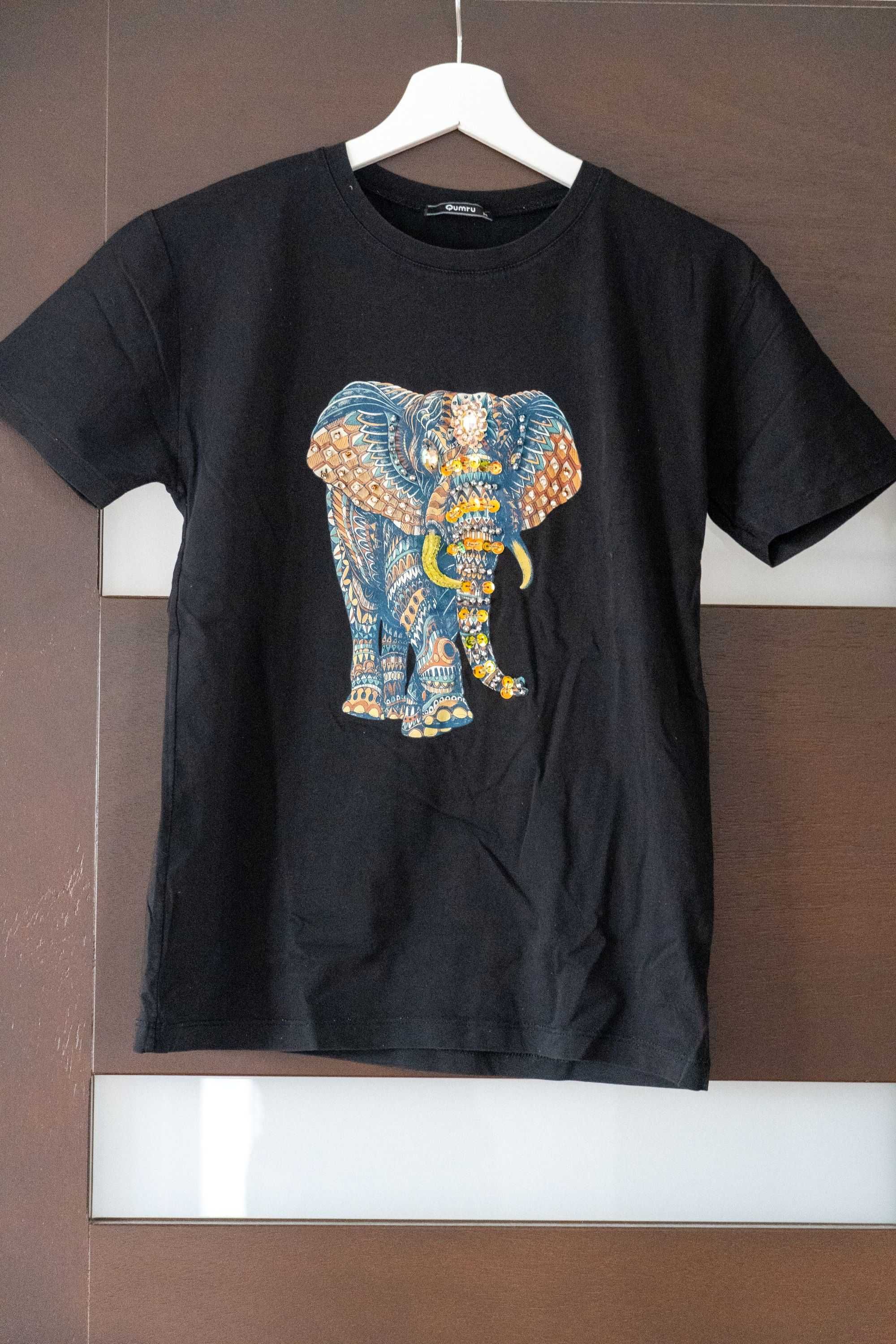 Czarny t-shirt damski ze słoniem zdobionym cekinami i kryształkami