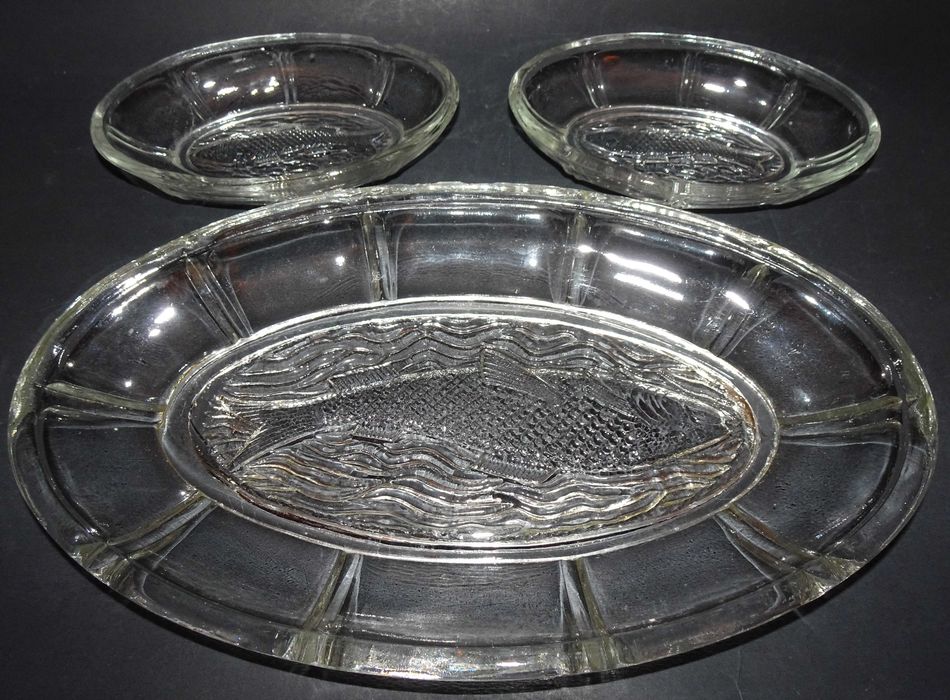 Półmisek ryba, dwie śledziówki, Ząbkowice, szkło Prl, vintage