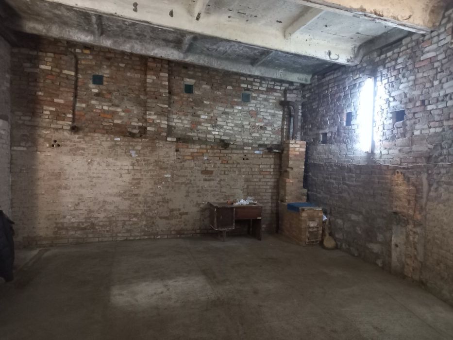 Продам гаражний бокс