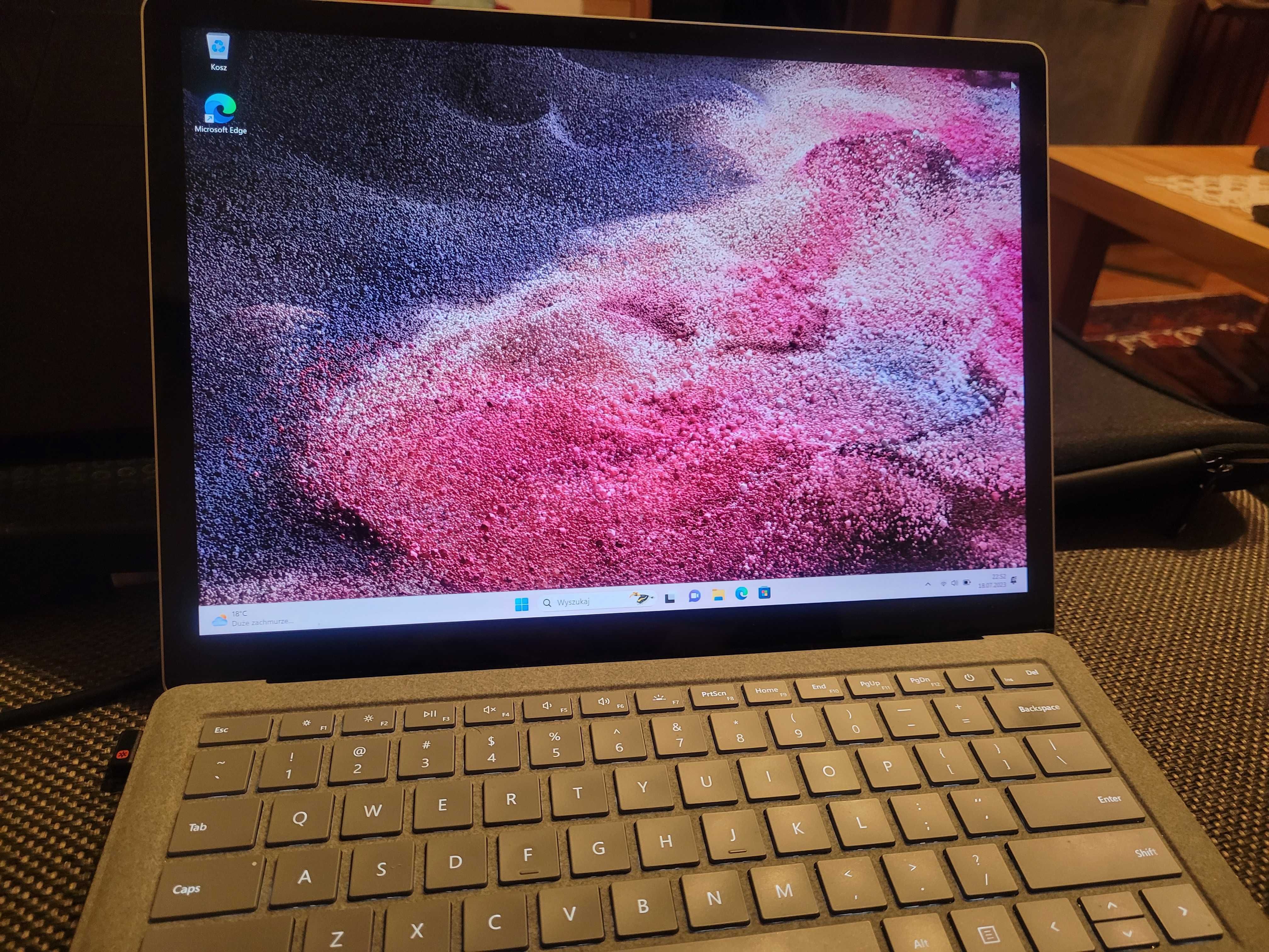 Microsoft Surface  2 i5 8 GB RAM dysk 256 GB