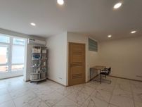 Продається 1,5 кімнатна квартира з ремонтом в центрі, оптимальна ціна!