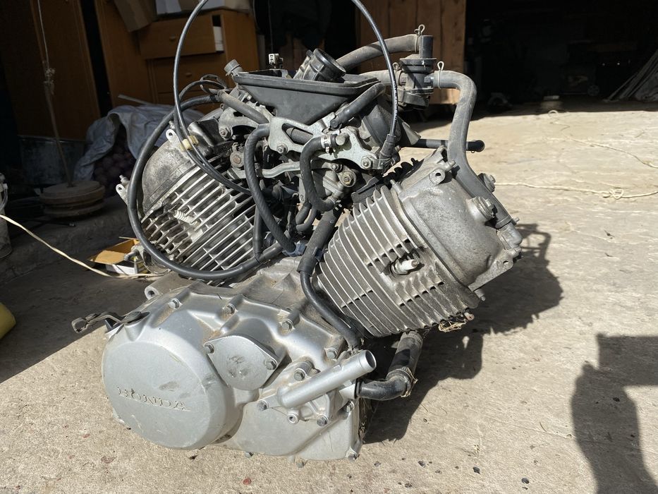 Silnik honda varadero