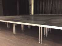Kompletna scena 4x2m, 4 podesty z nogami 60cm, Faktura na przelew