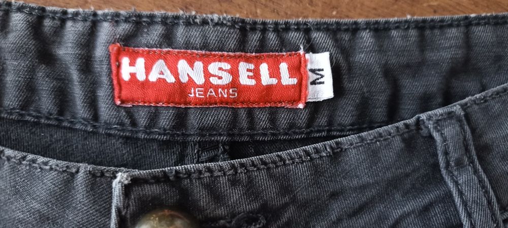 Calças pretas tipo pirata