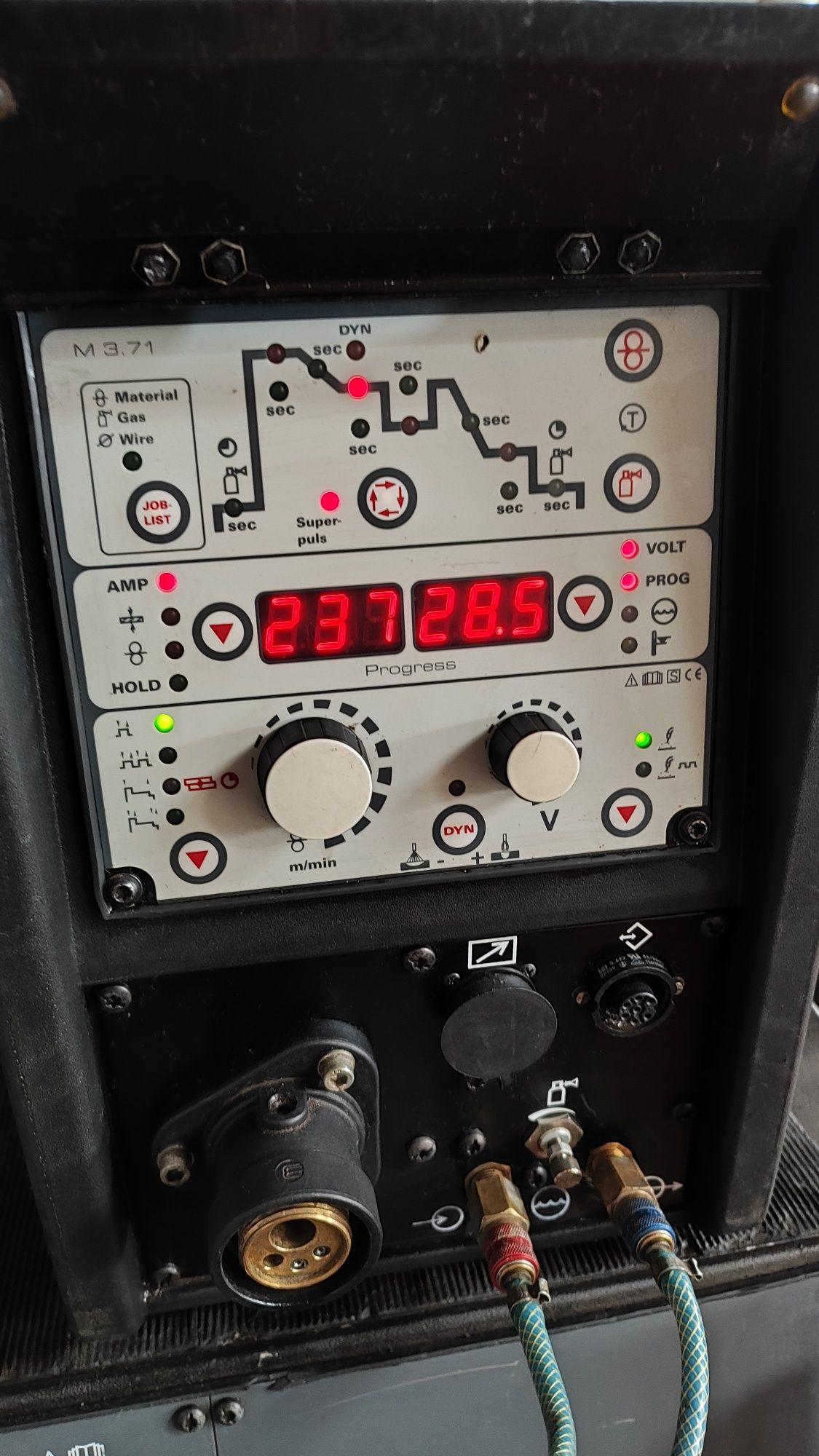 Spawarka EWM Taurus 401 synergic