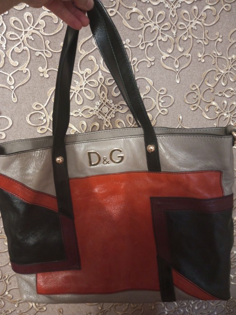 Сумка шкіряна dolce gabbana в гарному стані