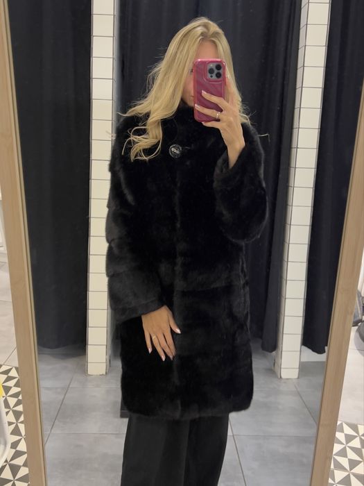 Норкова шуба чорна Saga Furs