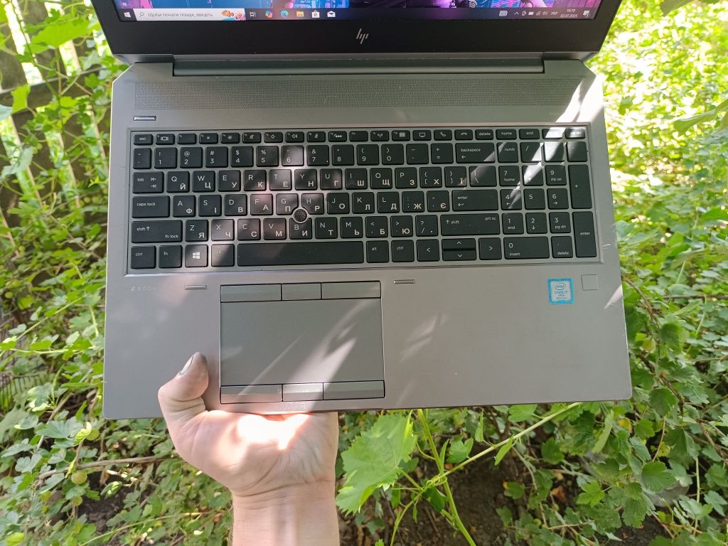6 ядер, Ігровий ноутбук HP (i7 8850H/16/512/P1000 4GB)