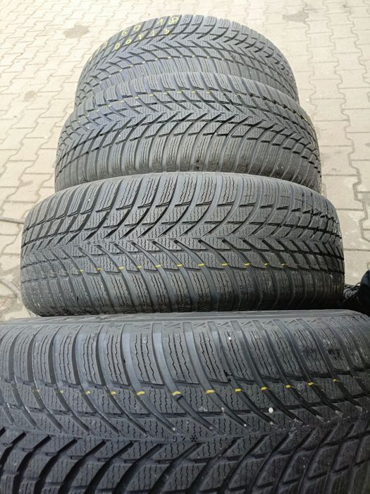 Koła aluminiowe zimowe 235/60/18  Nokian 5x114,3 Honda Toyota lexus