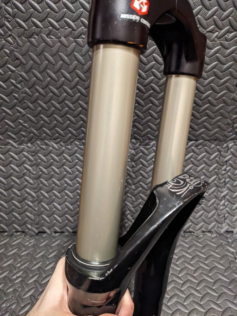 Вилка Rock Shox Totem RC2 Coil не zeb, fox, lyrik, marzocchi