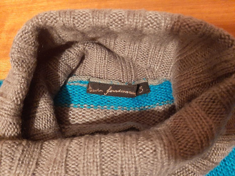 Camisola gola alta S da Stradivarius