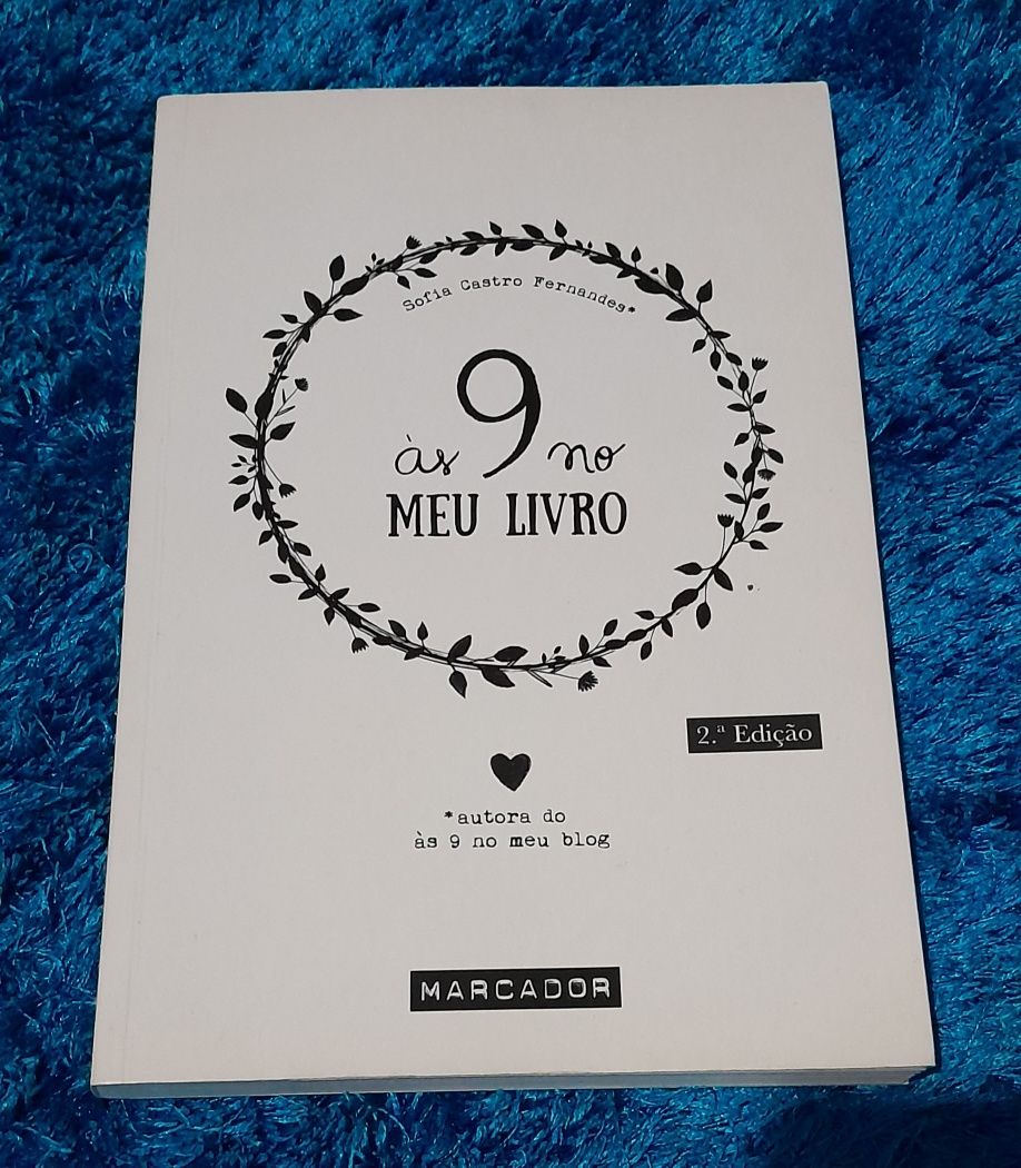 Livro "Às 9 no meu livro"