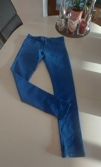 Niebieskie spodnie Diverse rozm. 36