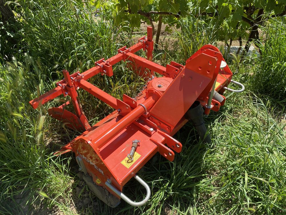 Serviços Agrícolas Terraplanagem Giratória Corte Arvores