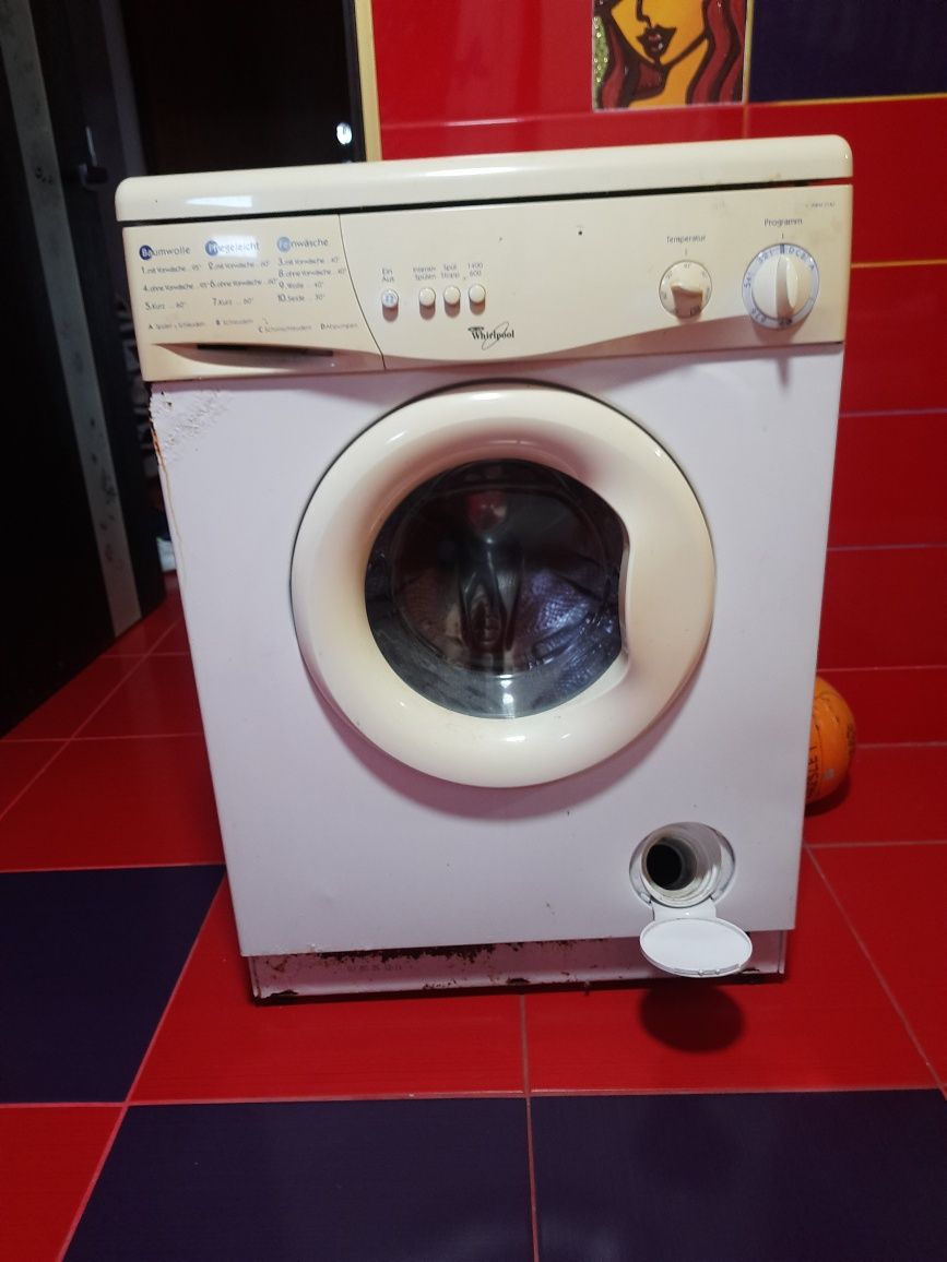Продам пральну машинку whirlpool AWM 5140 8 кг на запчастини