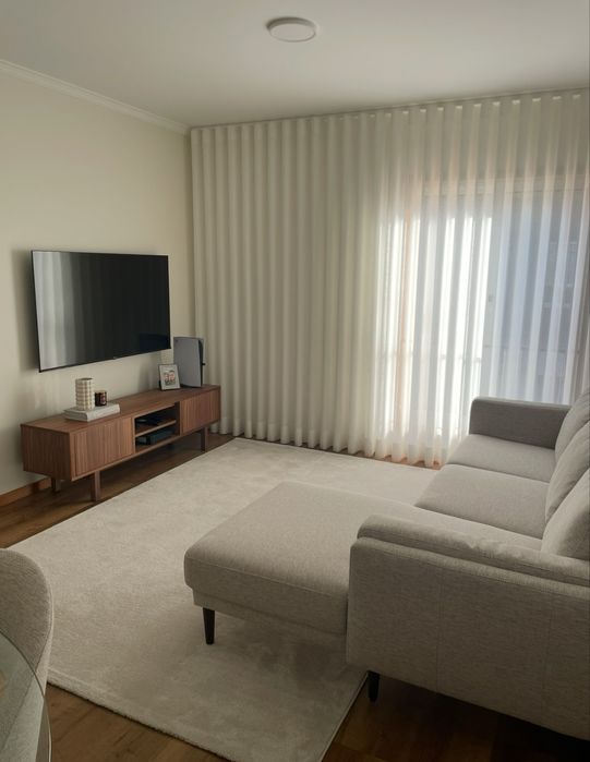 Sofa com Chaise Longue - BLOOM Gato Preto