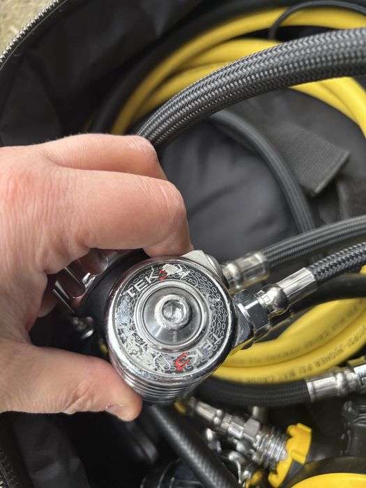 Zestaw automatów 2x (Apeks XTX50 apeks tek3) manometr scubapro