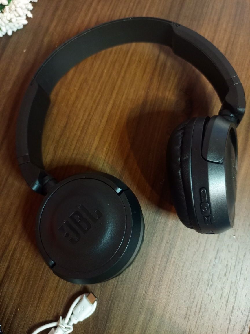 Бездротові навушники JBL by HARMAN. T450BT.