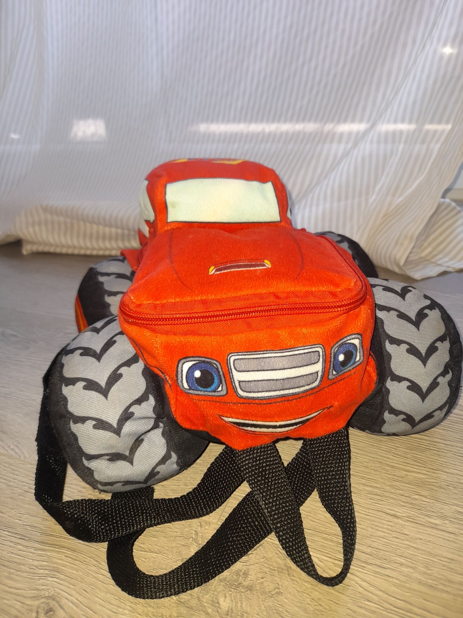 Mochilas Blaze e as Monster Machines