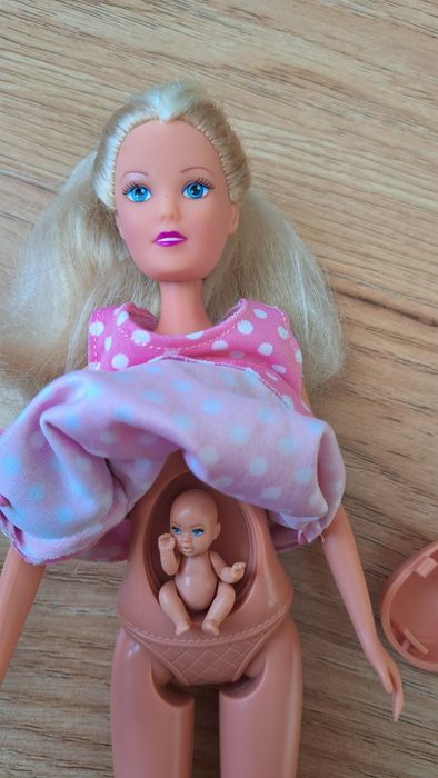 Barbie w ciąży firmy Simba z akcesoriami
