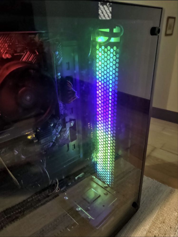 PC Gaming Completo (AMD Ryzen 3 Pro 4350G com 256GB e 16GB RAM)