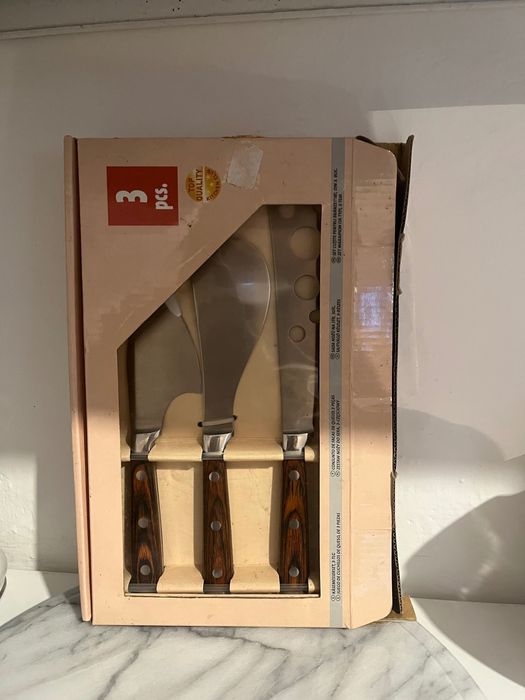 Zestaw noży do sera