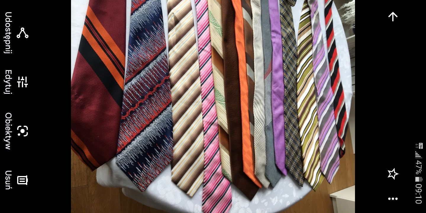 Krawat wiązany krawaty na 4 zdjęciach