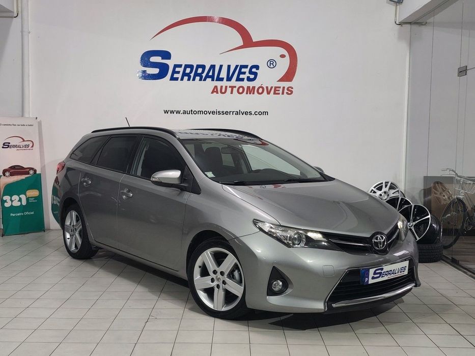 Toyota Auris Touring Sports 1.4 D-4D Com+P.Sport