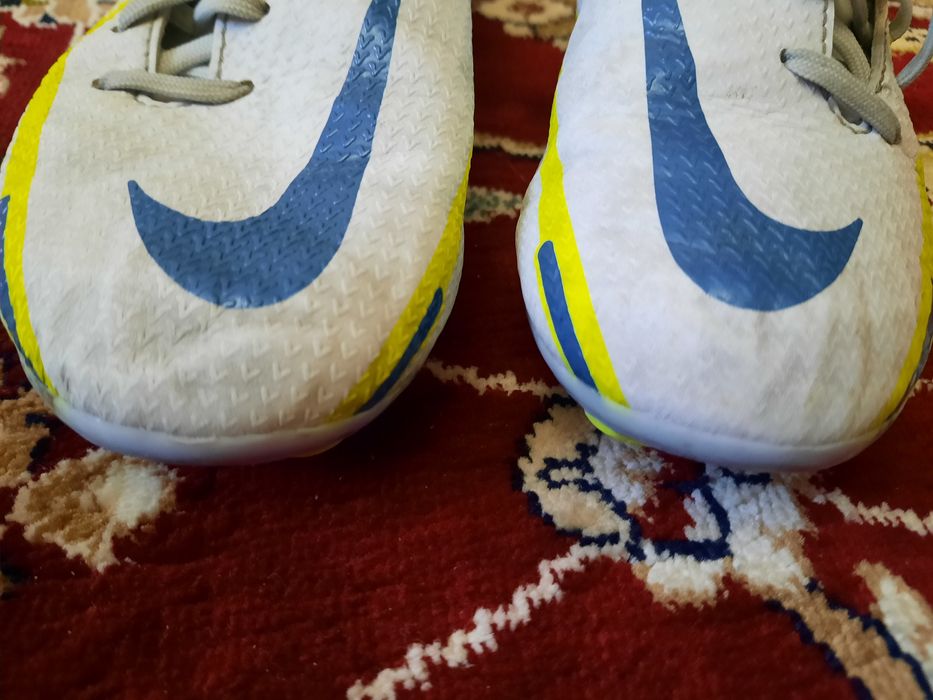 Бутси  nike/ Спортивне взуття