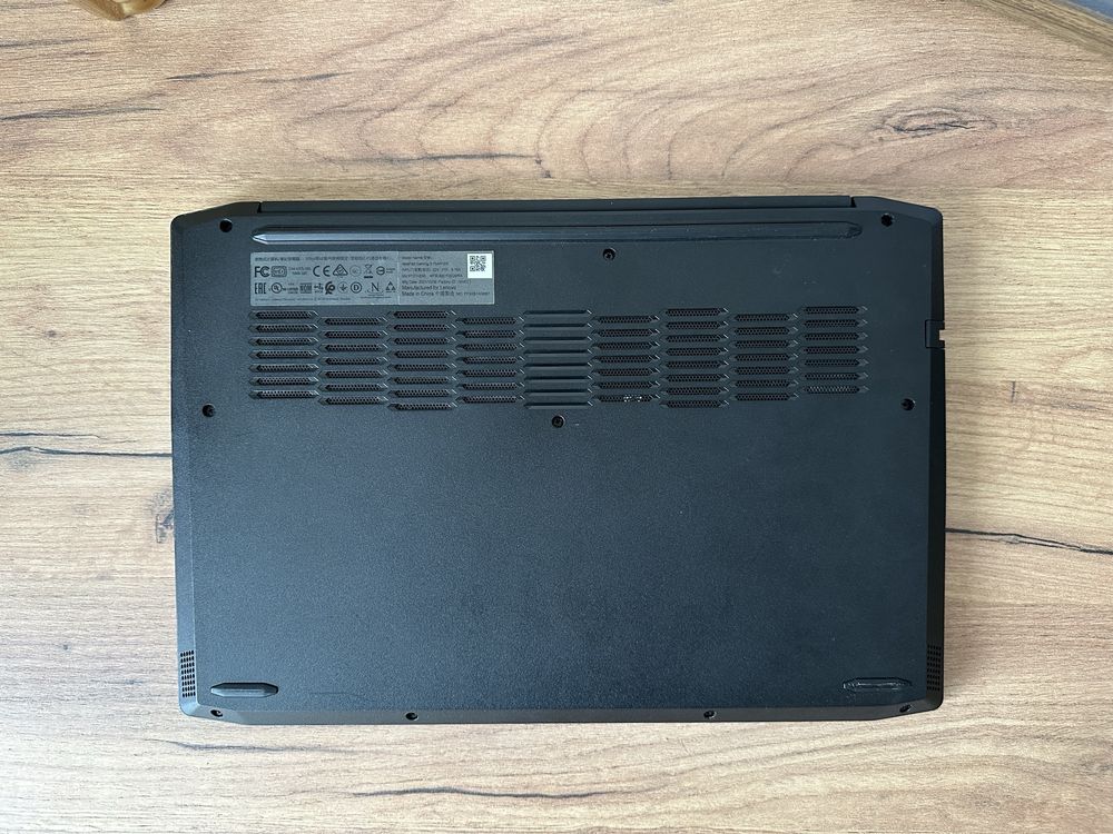 Lenovo Gaming 3/15,6" IPS/Ryzen 5/16GB/GTX 1650 Ti/128GB SSD/1 TB HDD