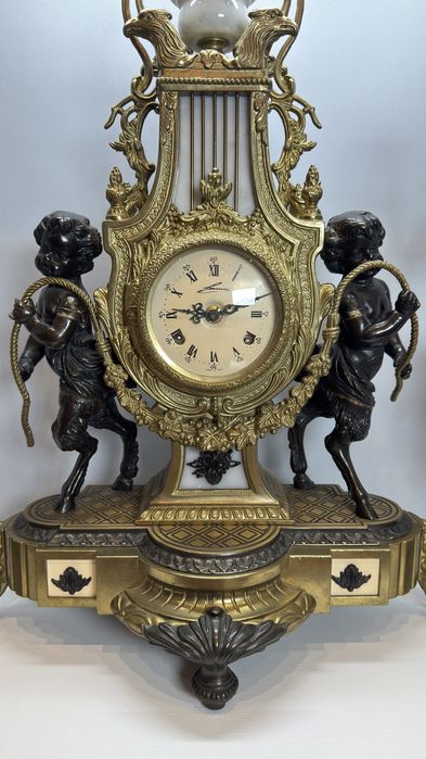 Антикварний годинник канделябри часы підсвічники канделябры подсвечник