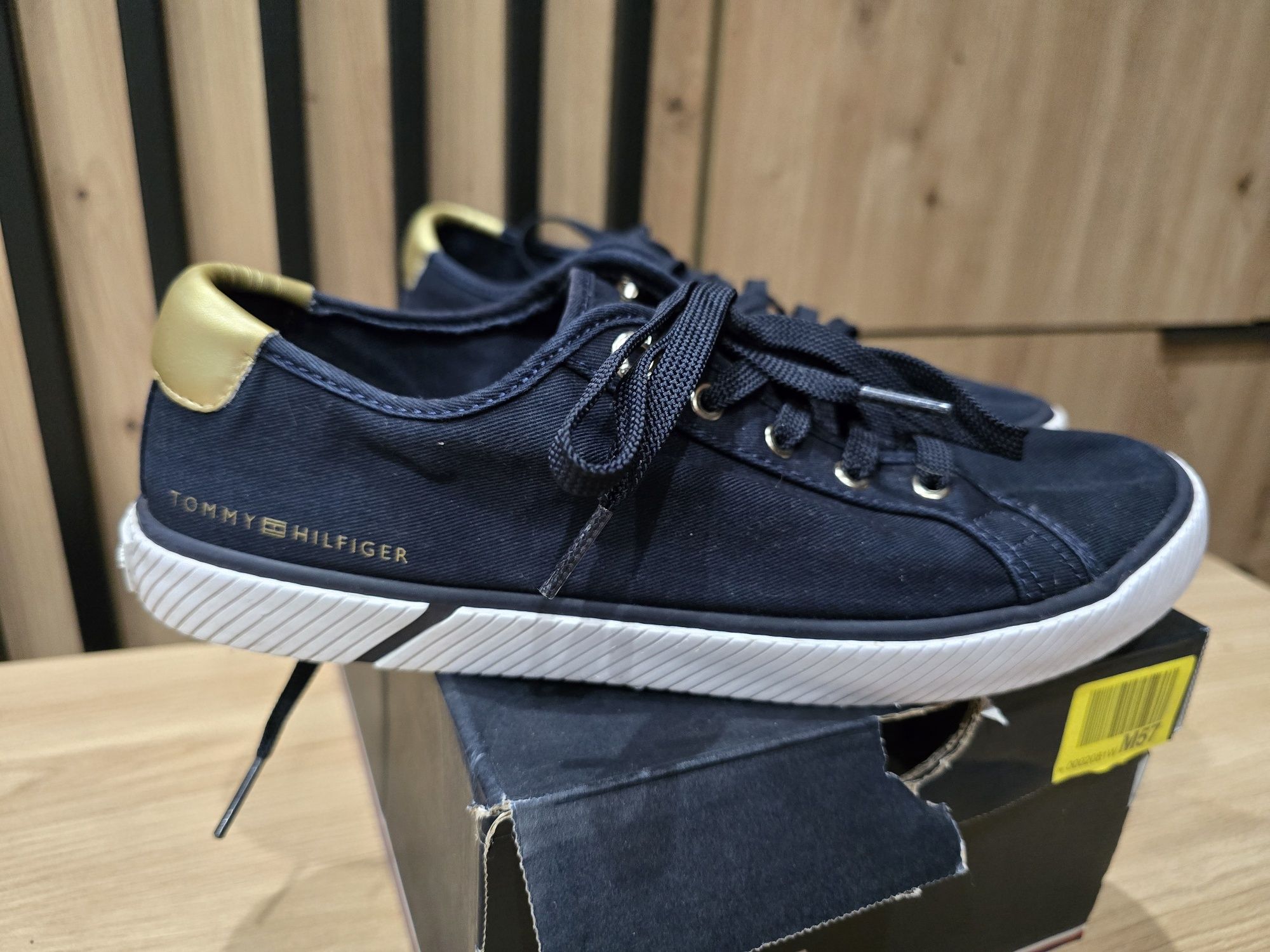 Trampki Tommy Hilfiger rozmiar 39